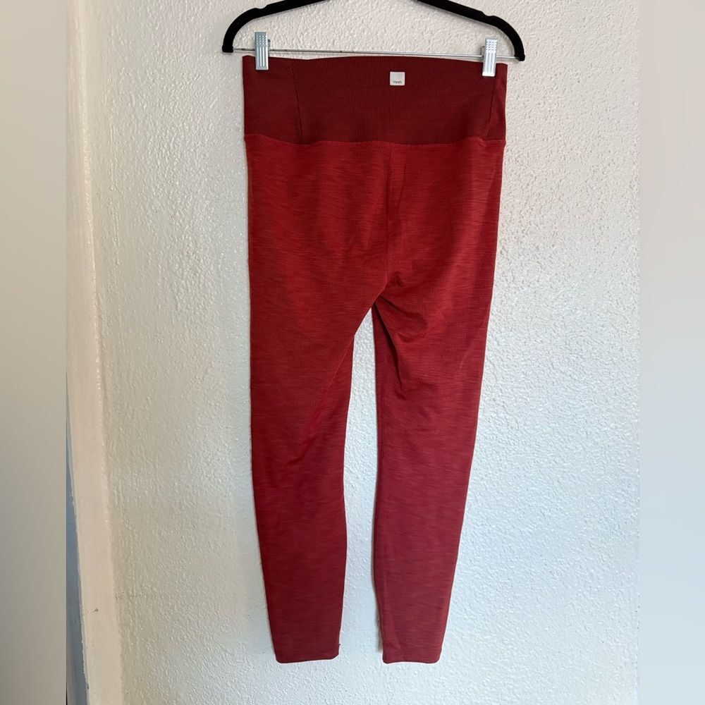 Vuori Lux Rib Studio Leggings Currant Heather burnt red color size large - Picture 11 of 13
